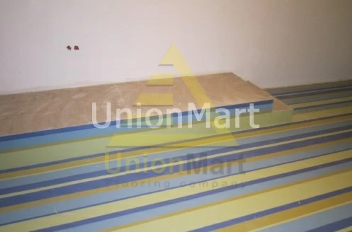 Настил линолеума в офисе